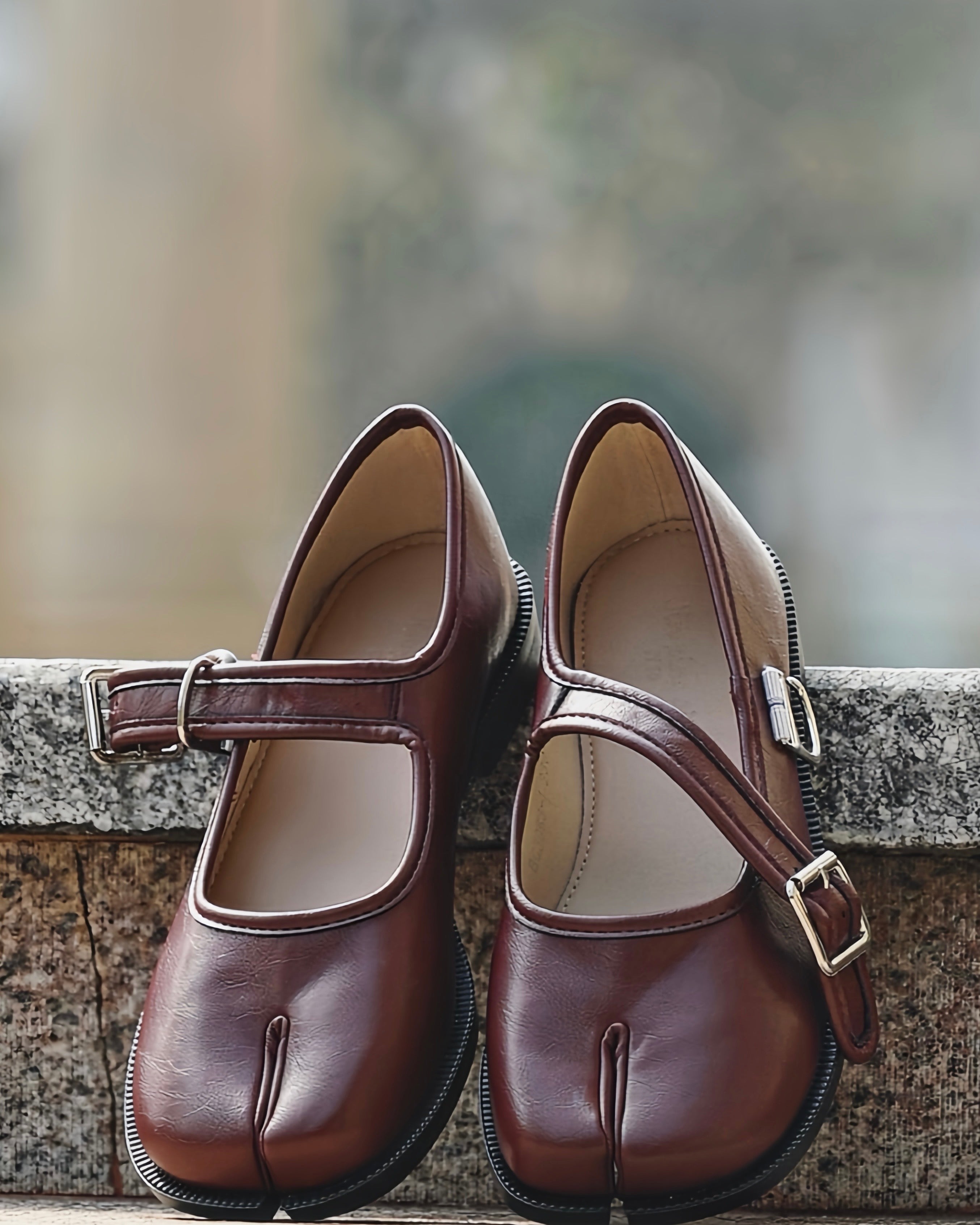 Mary-Janes Tabi Burgundy Shoes