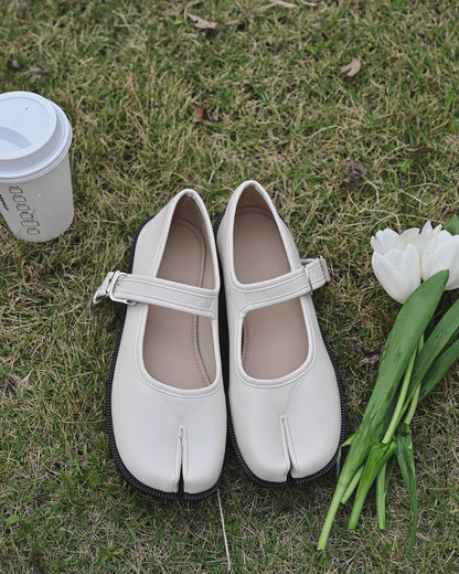 Mary-Janes Tabi White Shoes