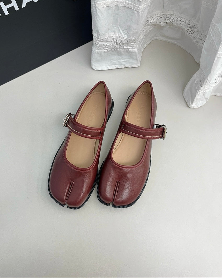 Mary-Janes Tabi Burgundy Shoes