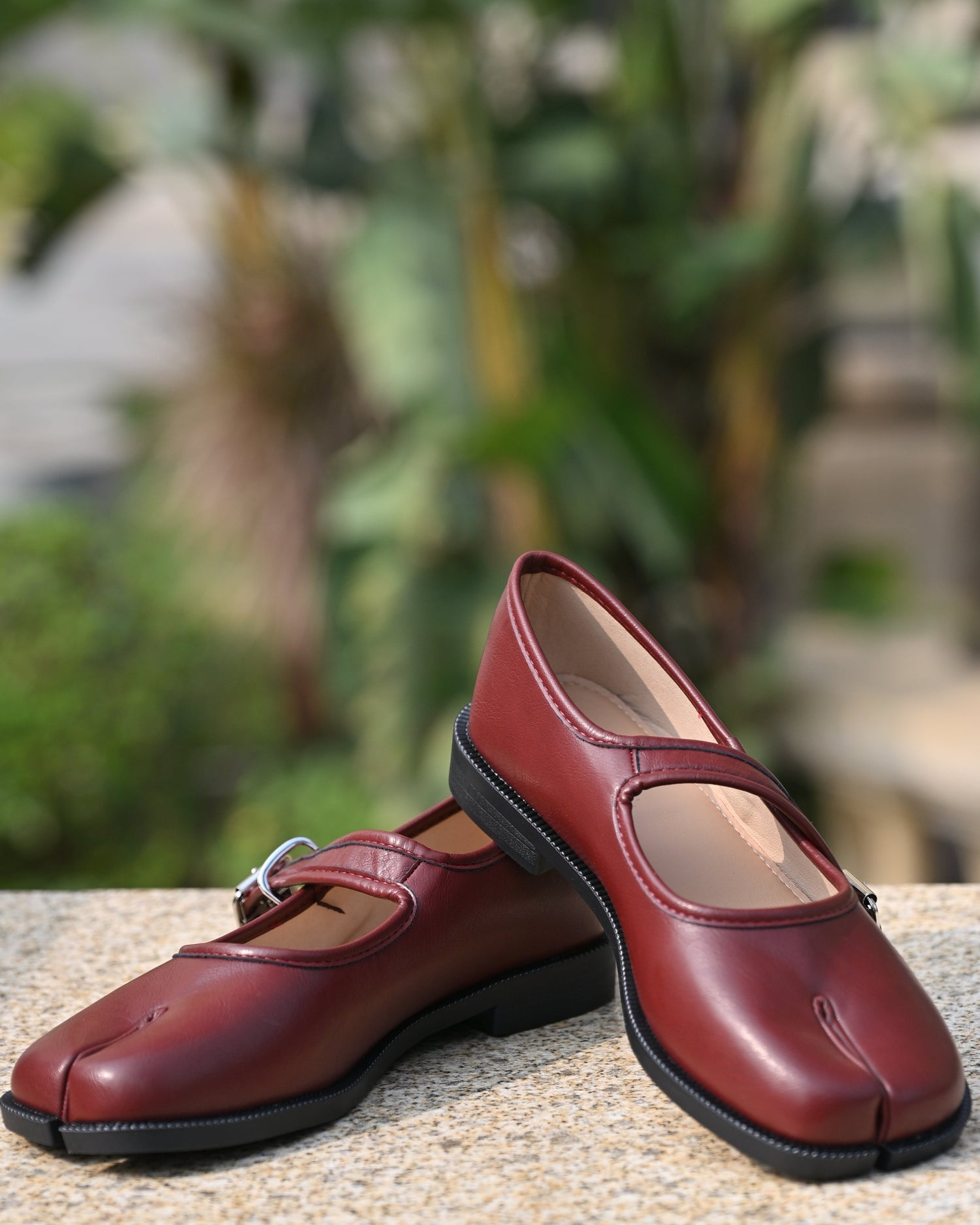 Mary-Janes Tabi Burgundy Shoes